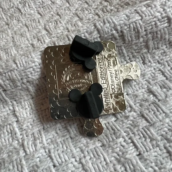 RARE LE 900 Ratatouille Pixar Character Connection Puzzle Mystery Disney Pin - Picture 4 of 4